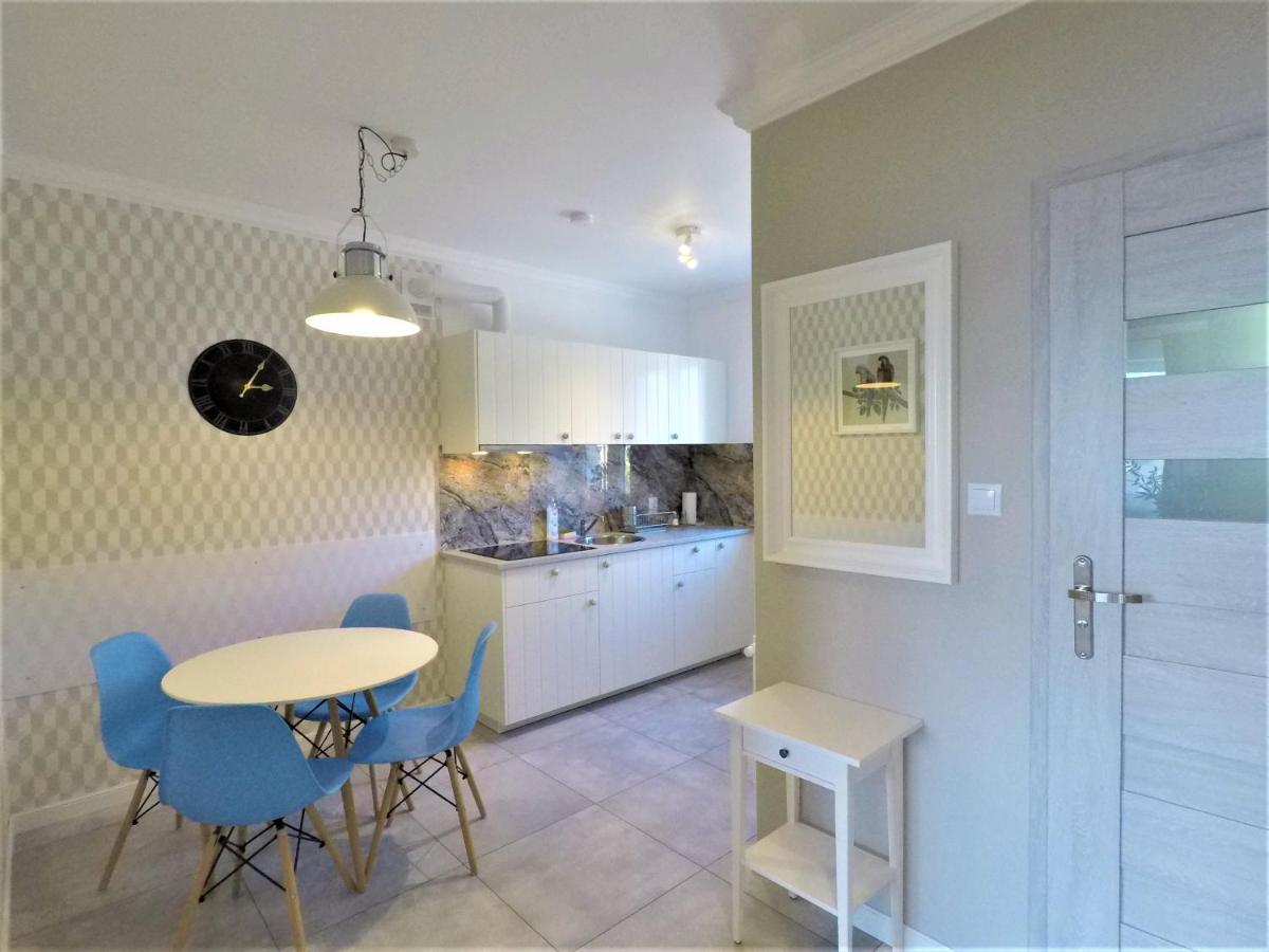 Apartamenty Dobranoc - Wawer 2 ワルシャワ エクステリア 写真